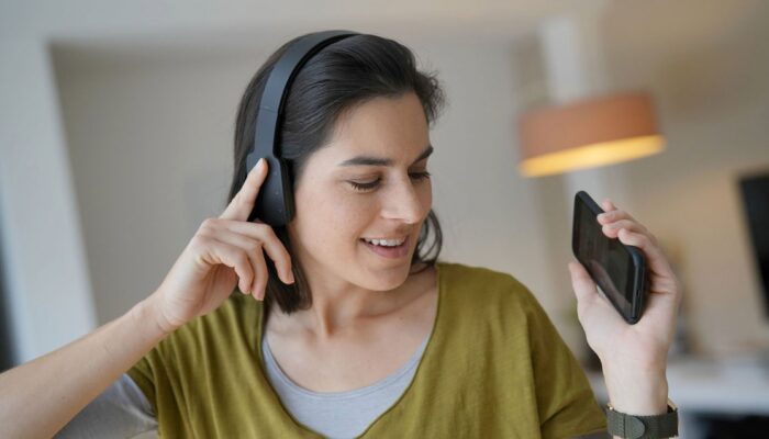 Cara Menyambungkan Headset Bluetooth